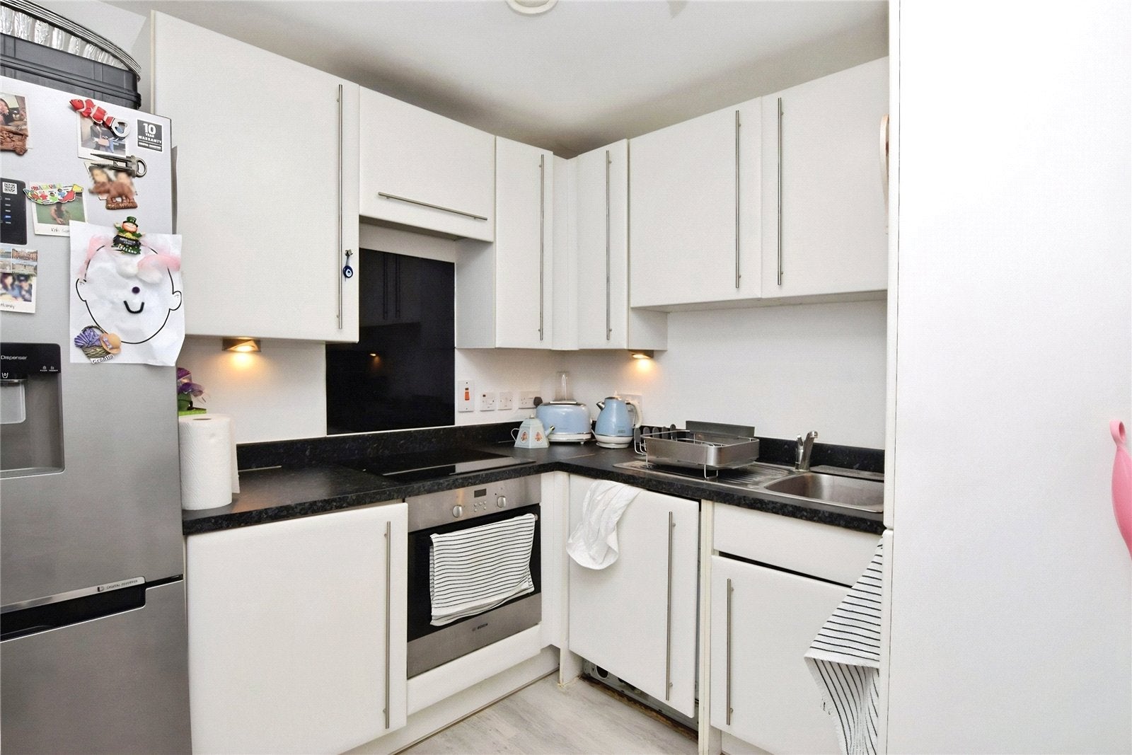 Flat Serpentine Close in Greater London