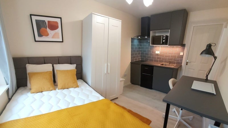 Room Ovett Gardens in Gateshead