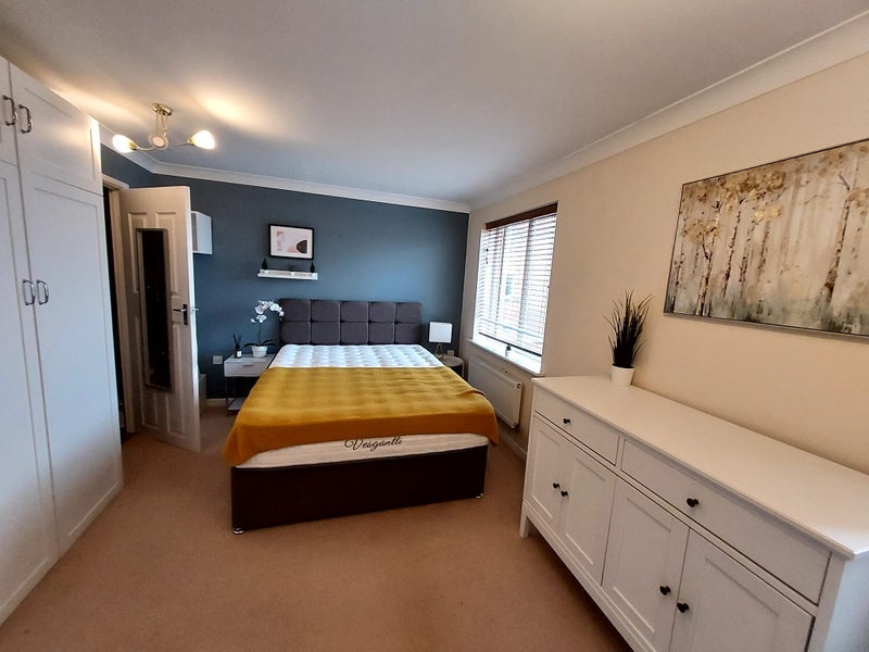 Room Ovett Gardens in Gateshead