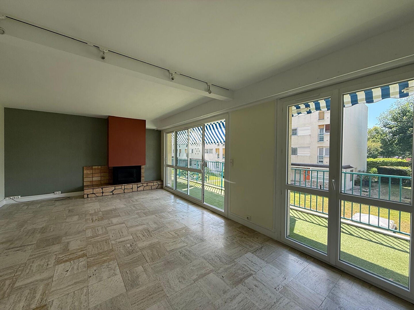Flat Boulevard Aristide Briand in Melun