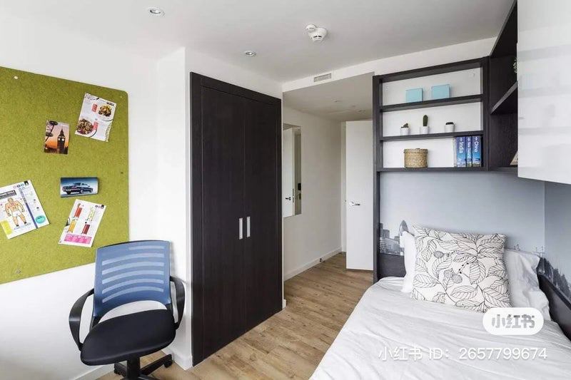 Room Westminster Bridge Road in Greater London
