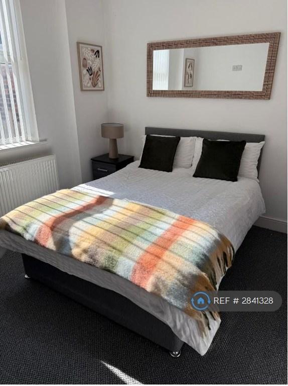 Room Seymour Road in Liverpool