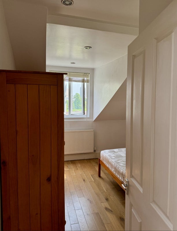 Room Brailsford Road in Greater London