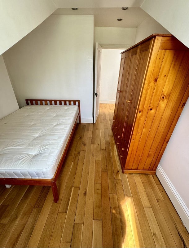 Room Brailsford Road in Greater London