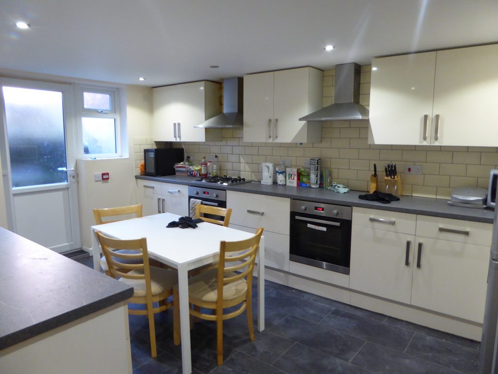 Flat Winston Gardens in Leeds