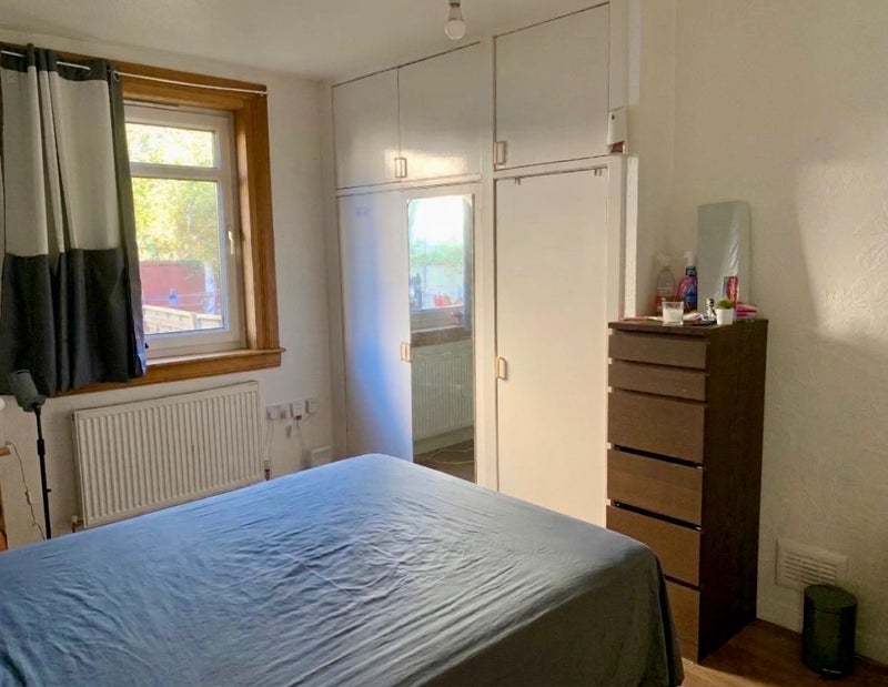 Room Ferry Road in City of Edinburgh