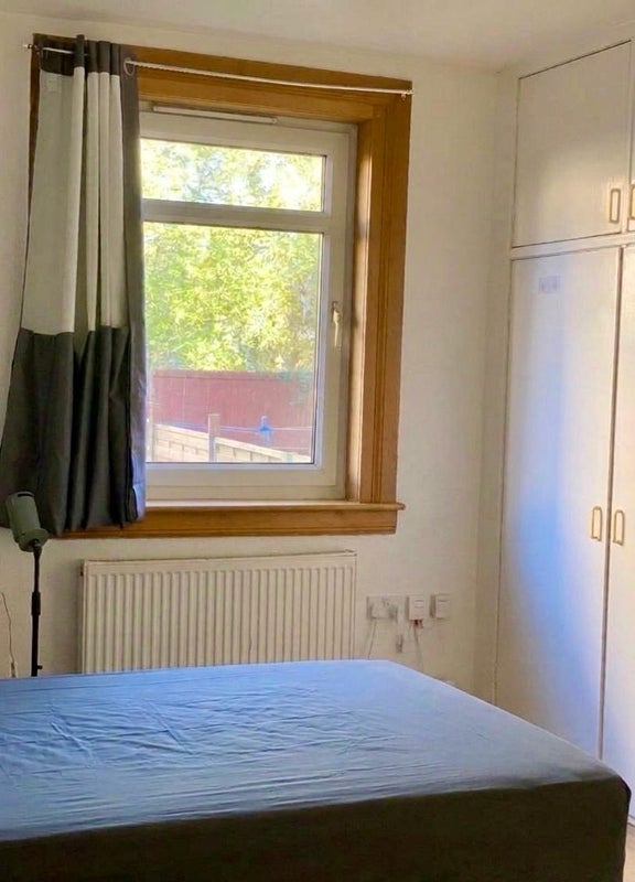 Room Ferry Road in City of Edinburgh