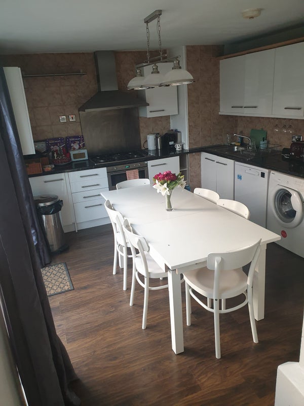 Room Bredgar Road in Greater London