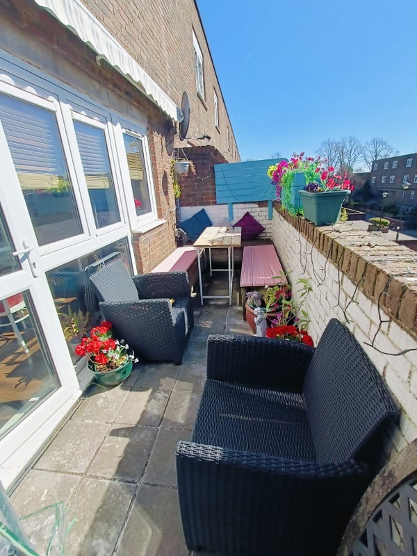 Room Bredgar Road in Greater London