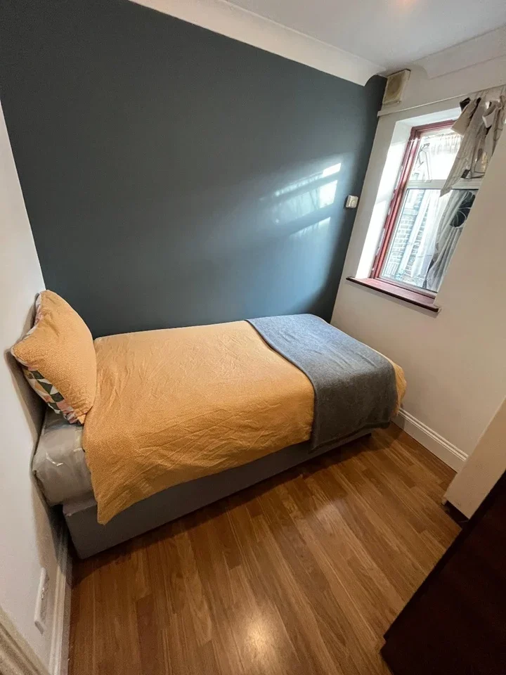 Room Windsor Road in Greater London
