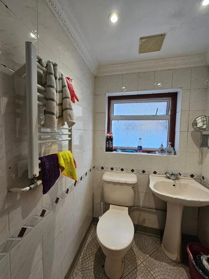 Room Windsor Road in Greater London