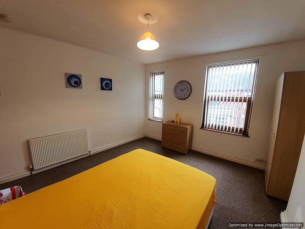 Room Princes Road in Stoke-on-Trent