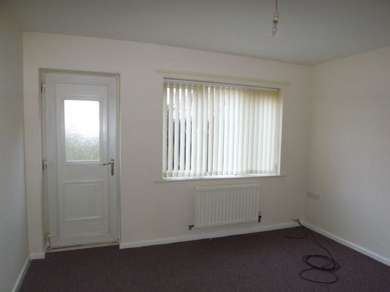 Flat Woodhorn Court in Ashington
