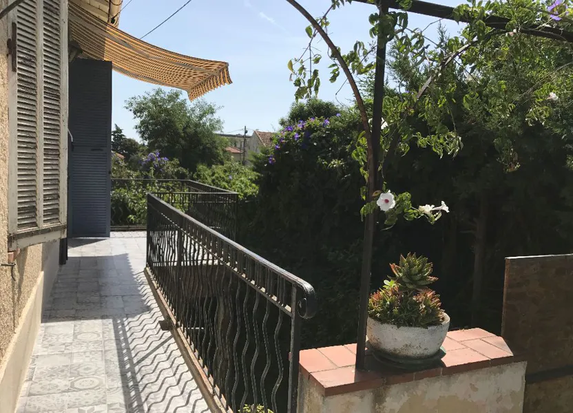 Chambre Avenue du Château à Antibes