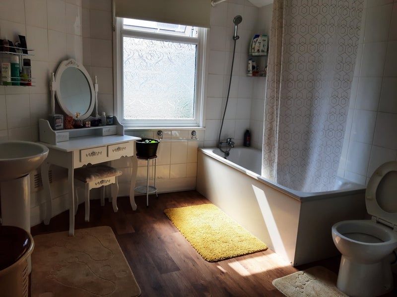 Room Winchester Road in Greater London