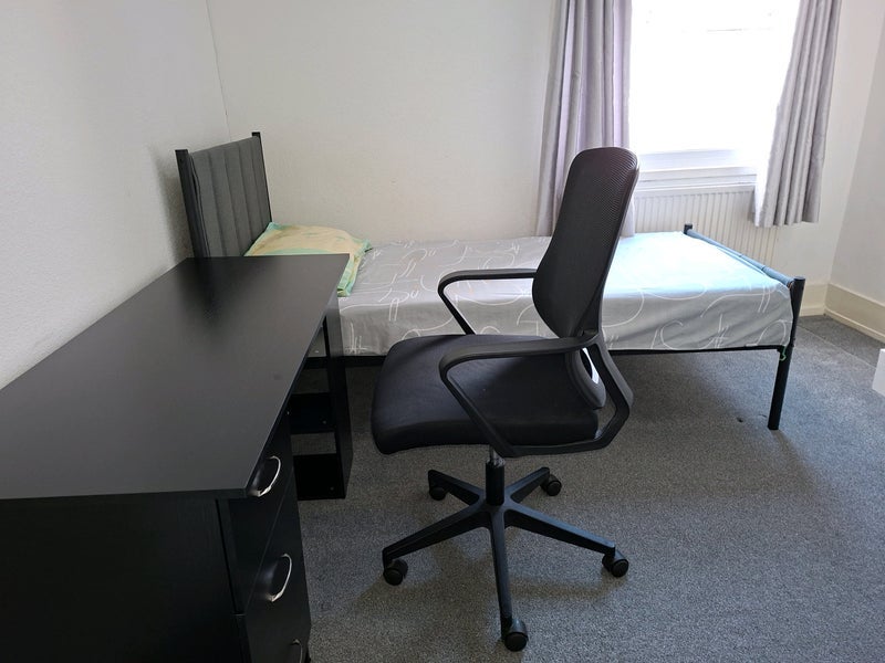 Room Winchester Road in Greater London