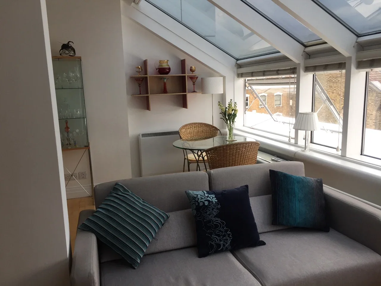 Flat Drayton Park in Greater London