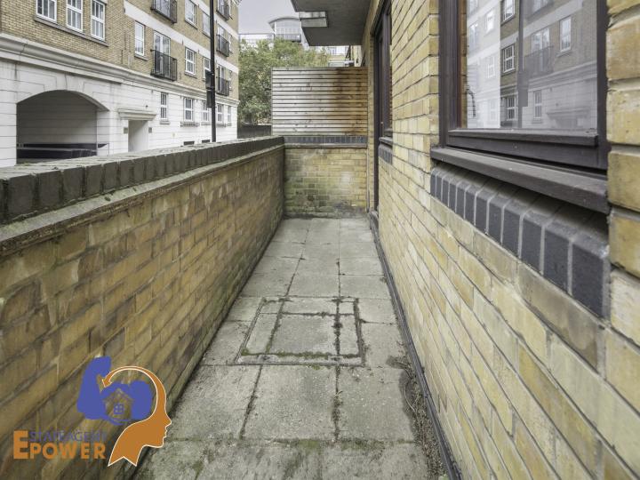 Flat Cartwright Street in Greater London