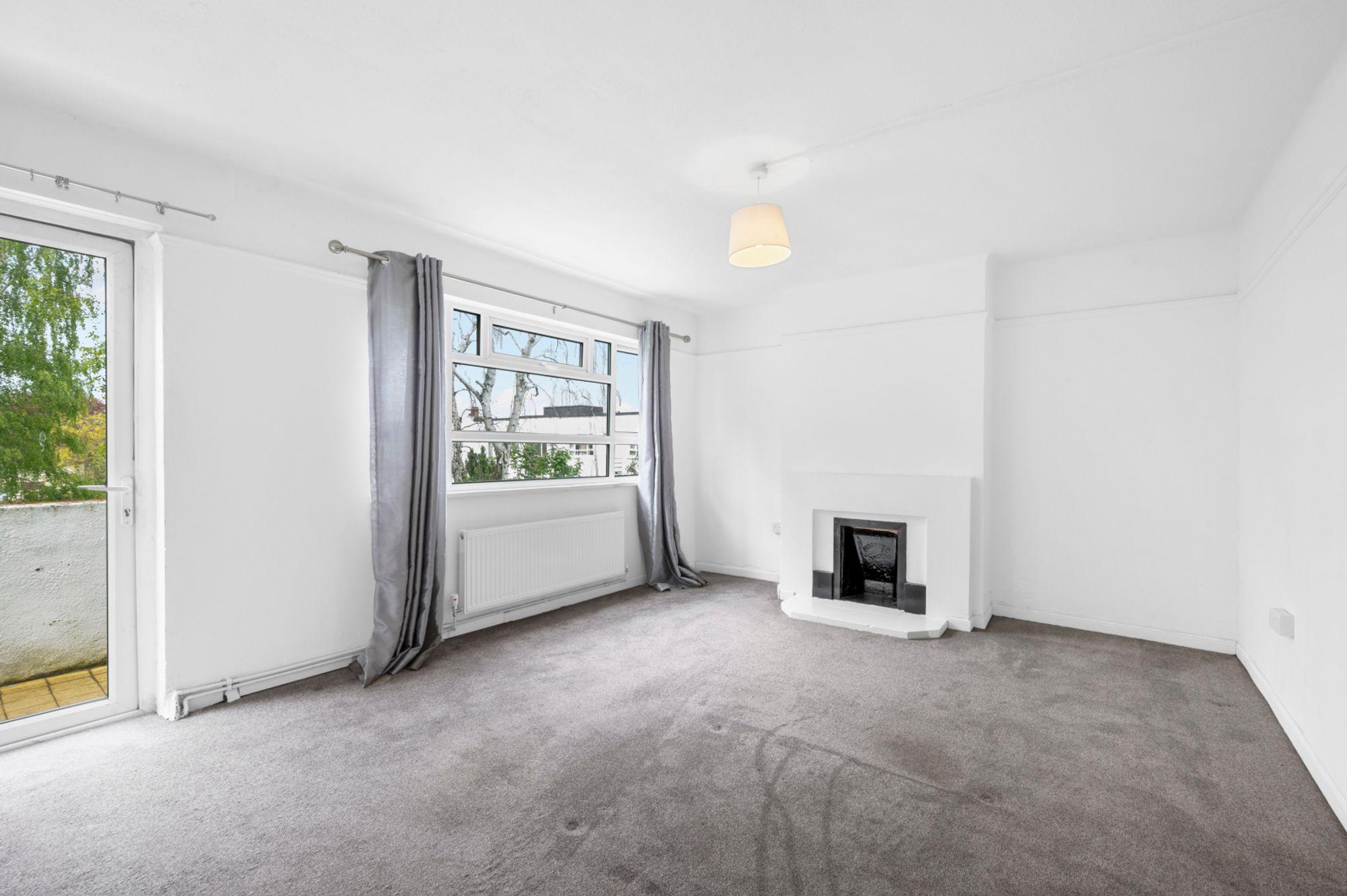 Flat Wellington Close in Elmbridge