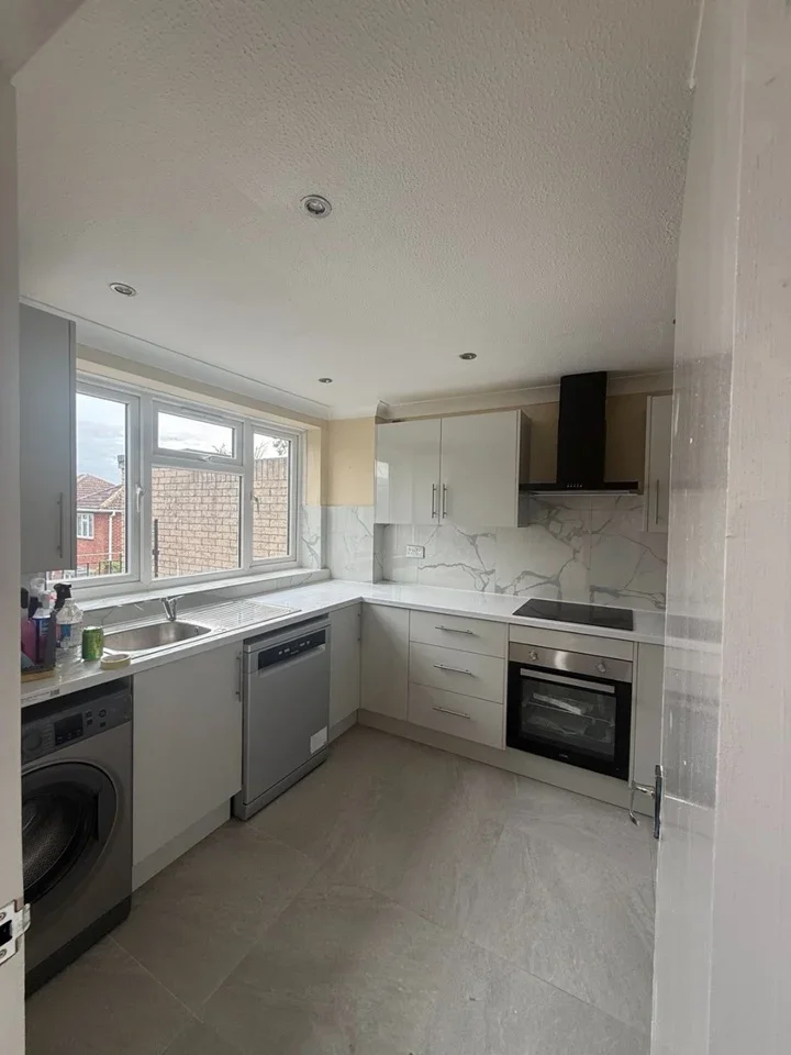Flat Hetherington Road in Borough of Spelthorne