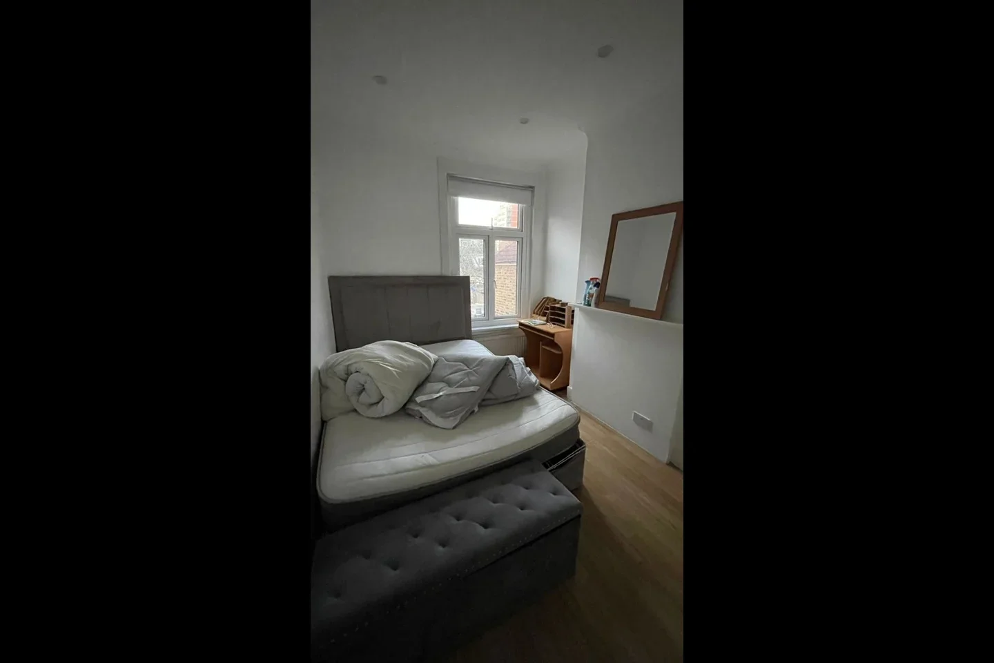 Room Manbey Grove in Greater London