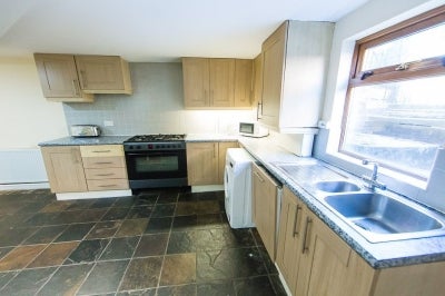 House Burchett Grove in Leeds