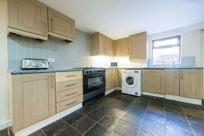House Burchett Grove in Leeds