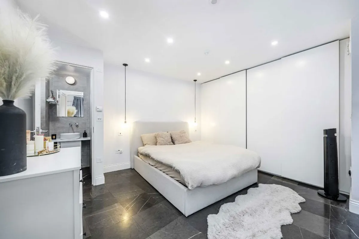 Flat Avonmore Road in Greater London