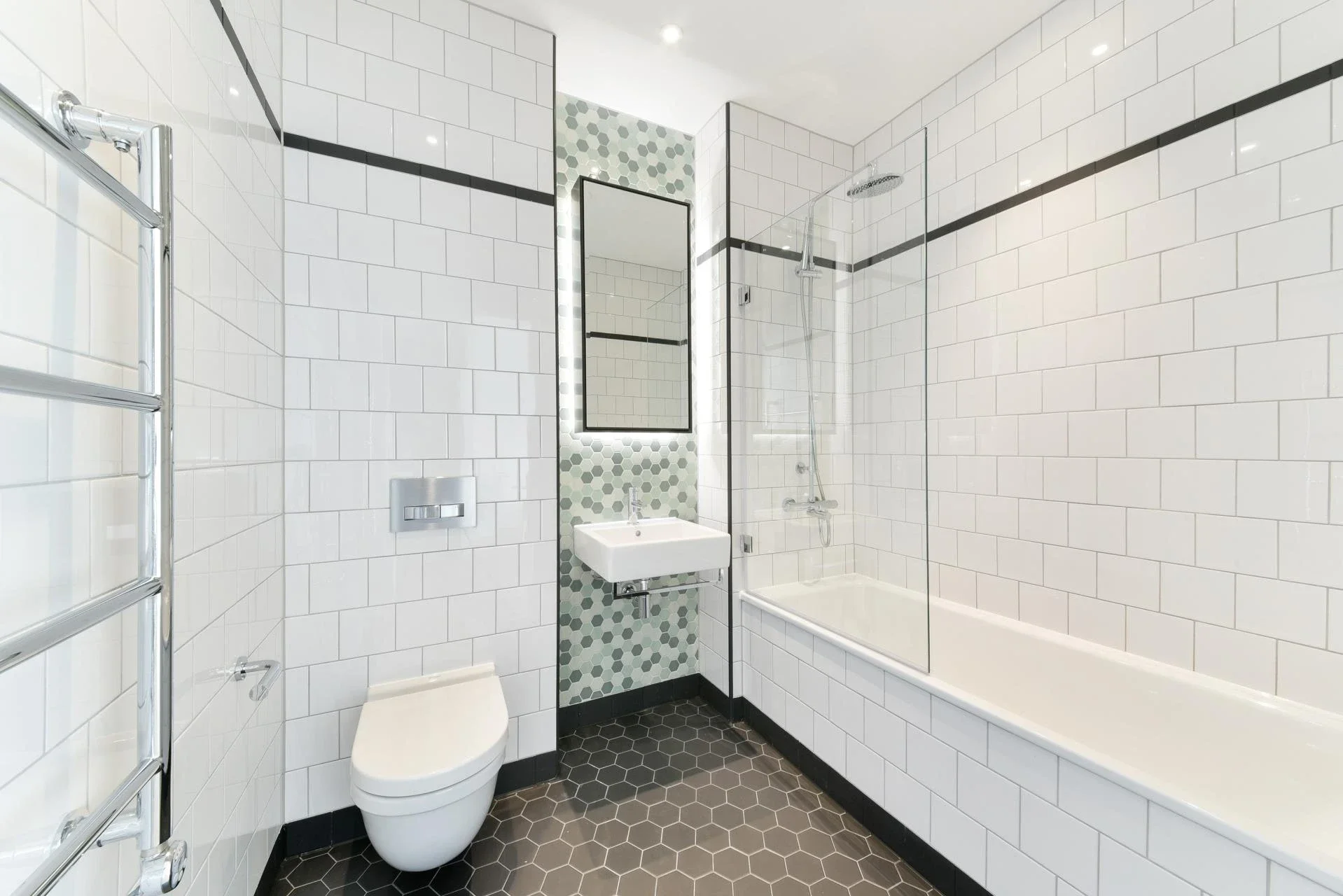 Flat Lyell Street in Greater London