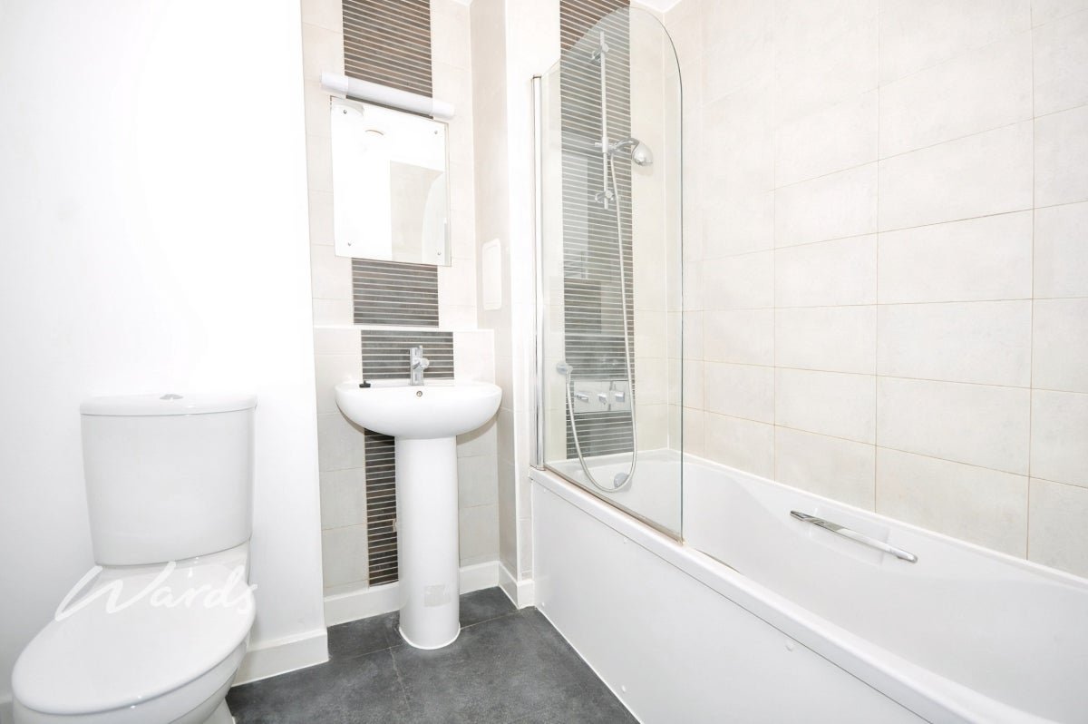 House Strachan Close in Maidstone