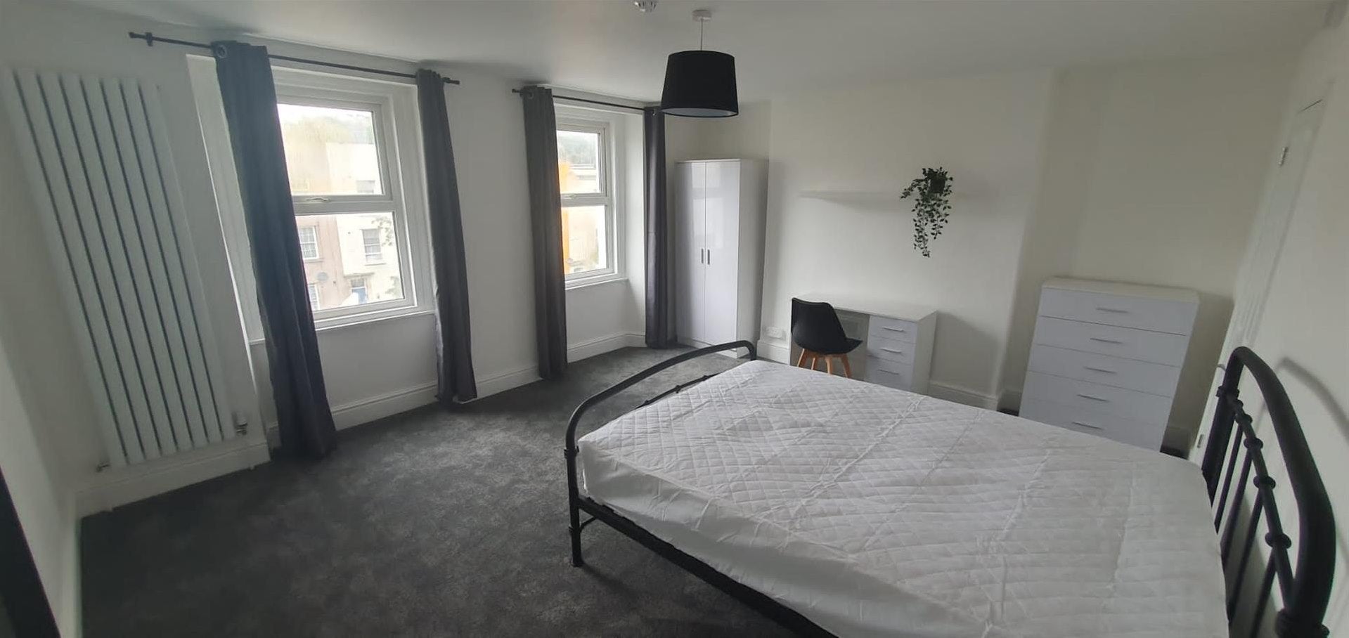 Room Sussex Place in Bristol