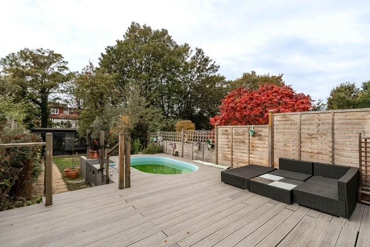 House Beclands Road in Greater London