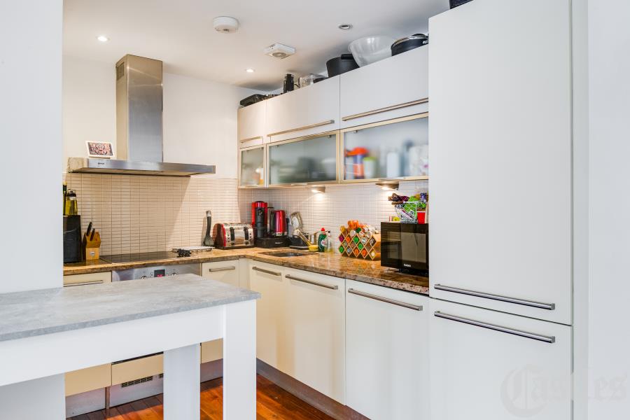 Flat Coleridge Road in Greater London