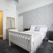 Room Buchanan Street in Salford