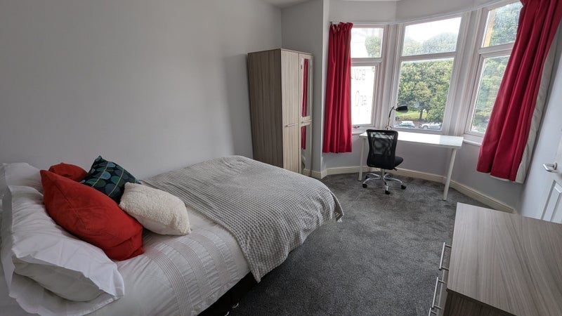 Room Hamilton Road in Bristol