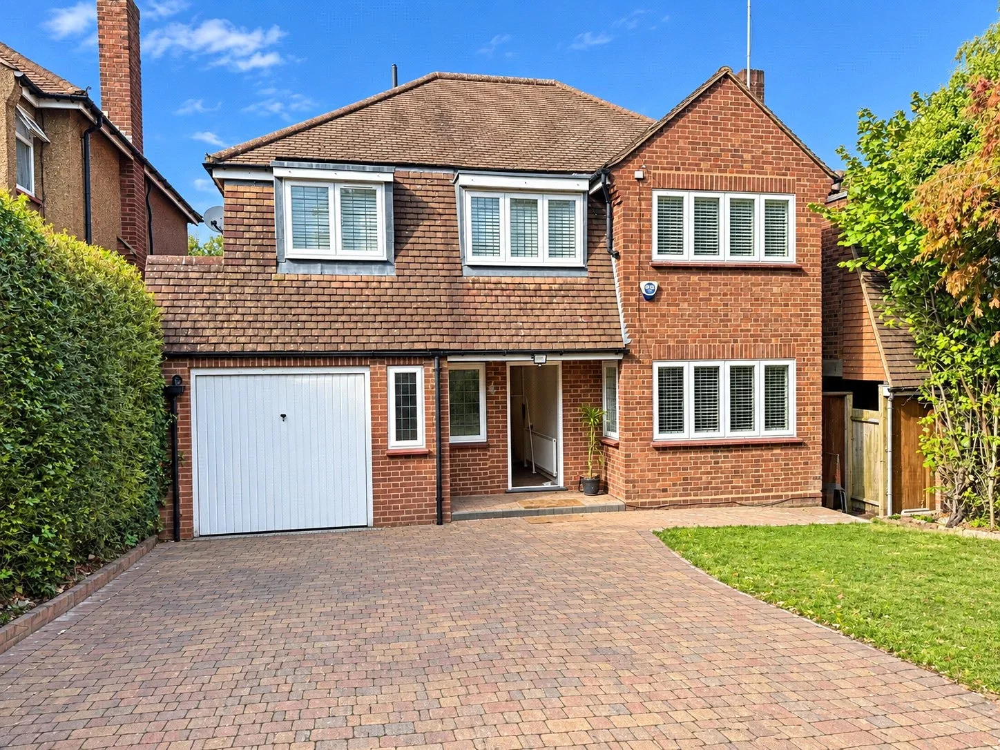House Temple Avenue in Greater London