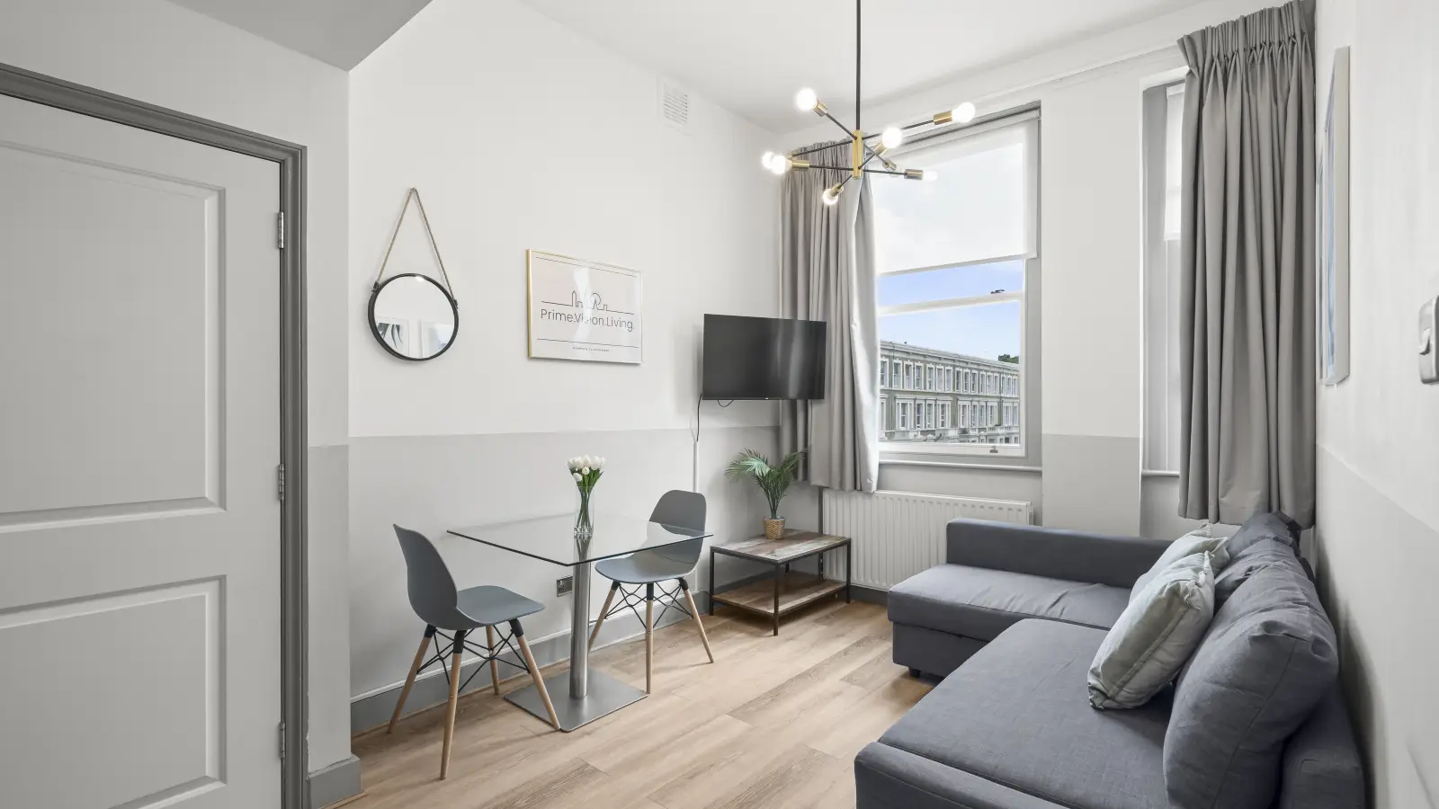 Flat Nevern Road in Greater London