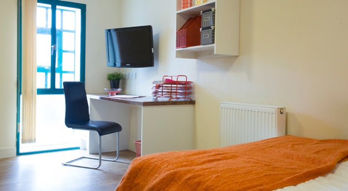 Room Russell Street in Nottingham