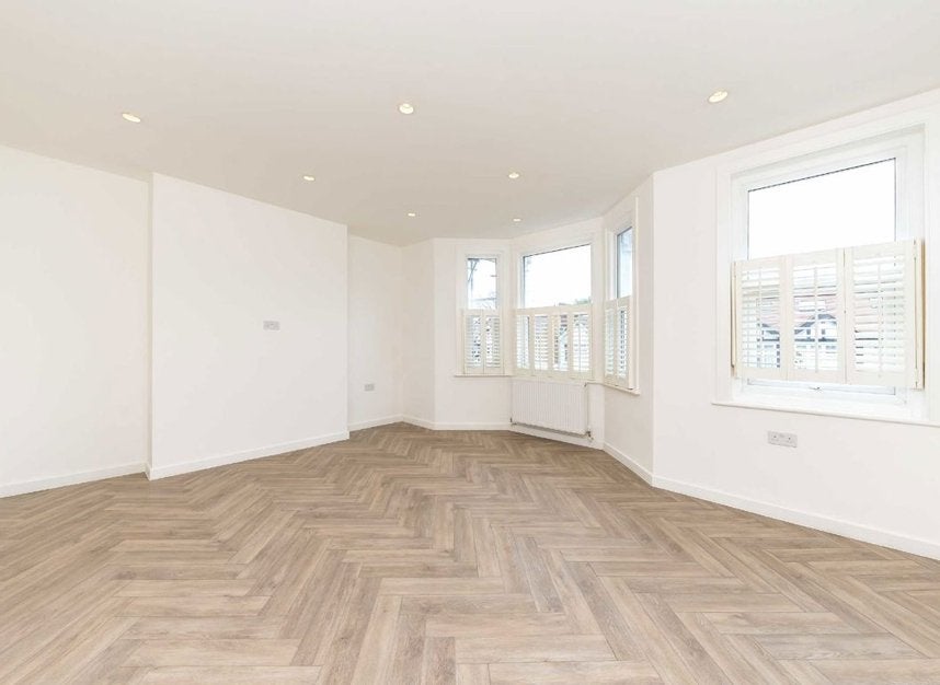 Flat St Margarets Road in Greater London