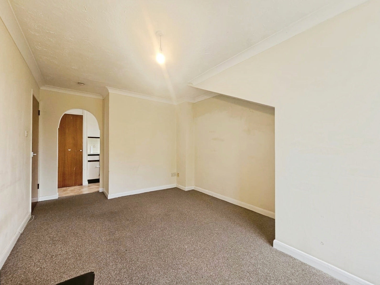 Flat Laleham Road in Borough of Spelthorne