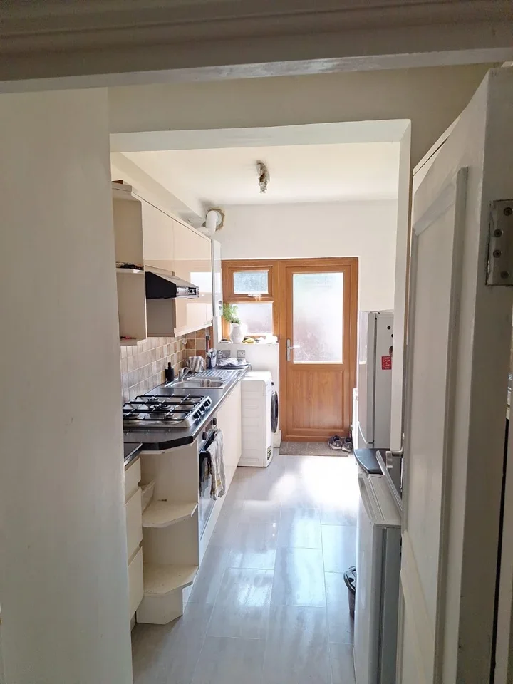 House Bulwer Road in Greater London