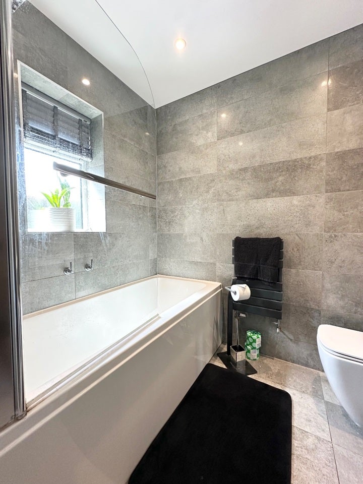 Room Paxton Court in Greater London