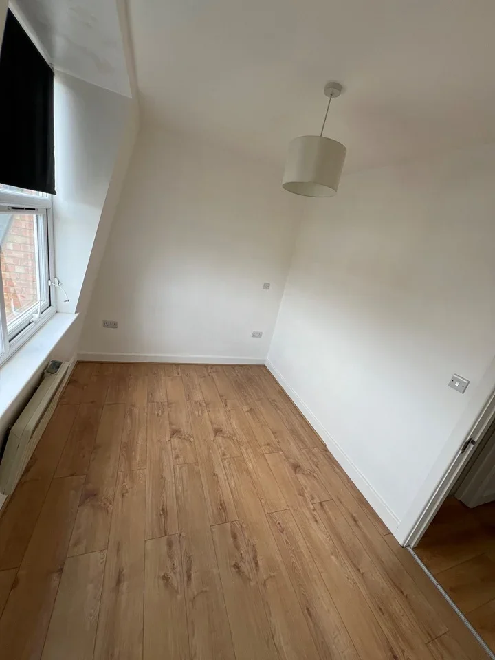 Flat West Hendon Broadway in Greater London