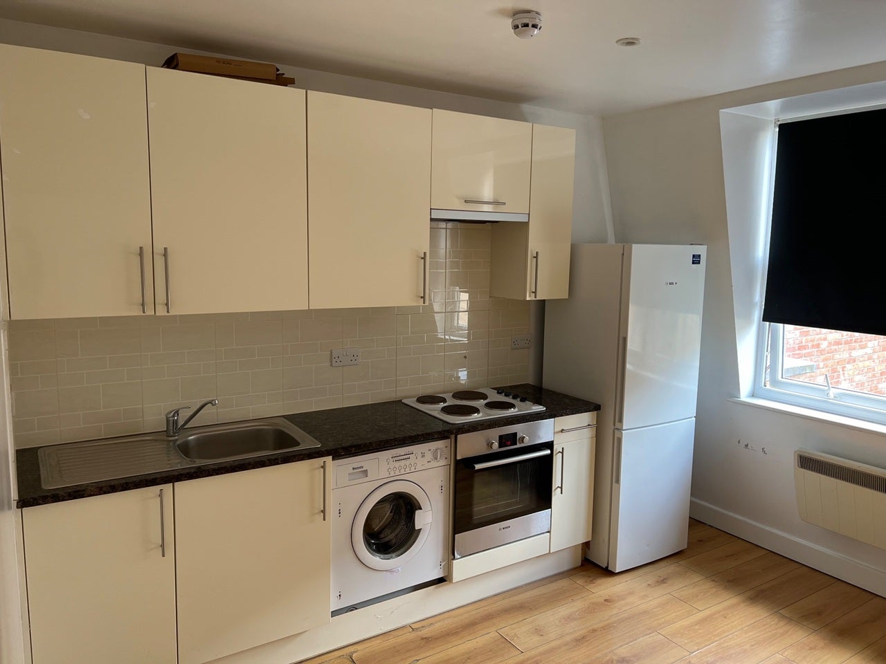 Flat West Hendon Broadway in Greater London