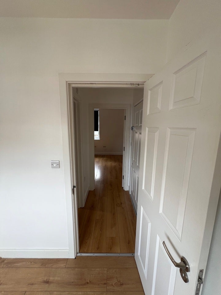 Flat West Hendon Broadway in Greater London