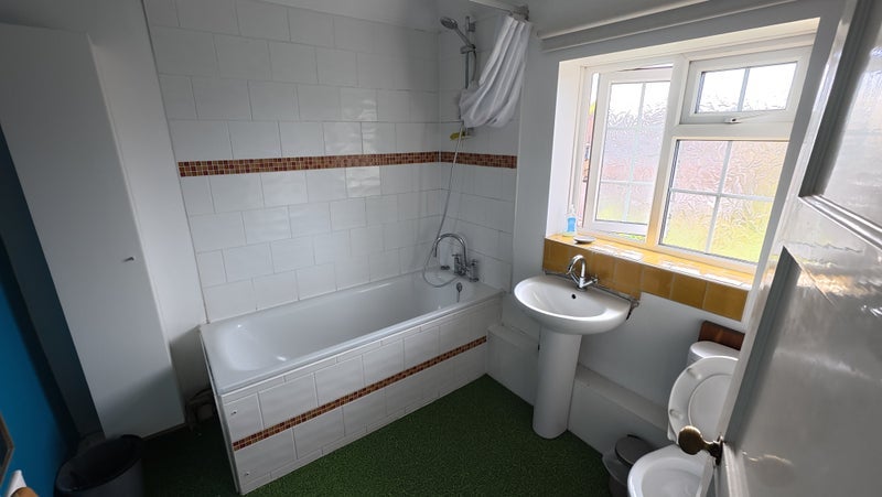 Room The Course in Greater London