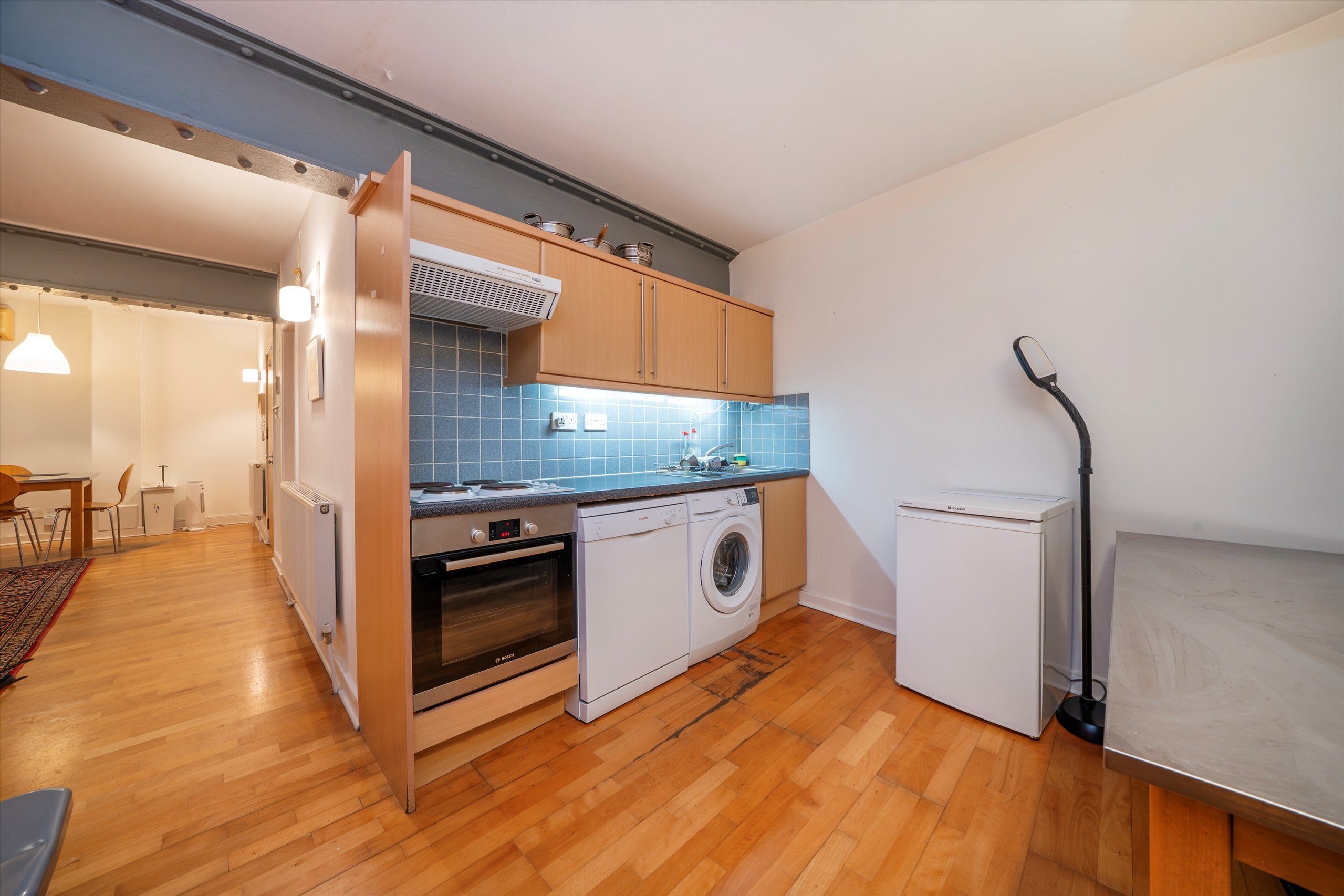 Flat Fairclough Street in Greater London