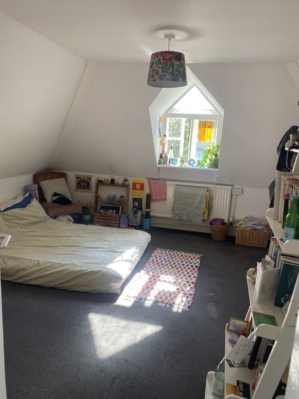 Room London Road in Greater London