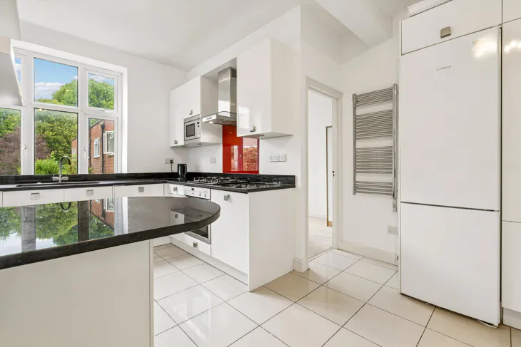 Flat Putney Hill in Greater London
