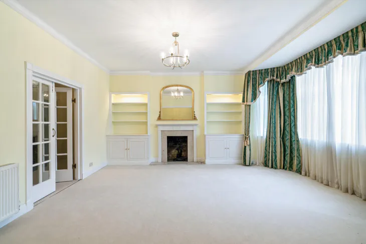 Flat Putney Hill in Greater London